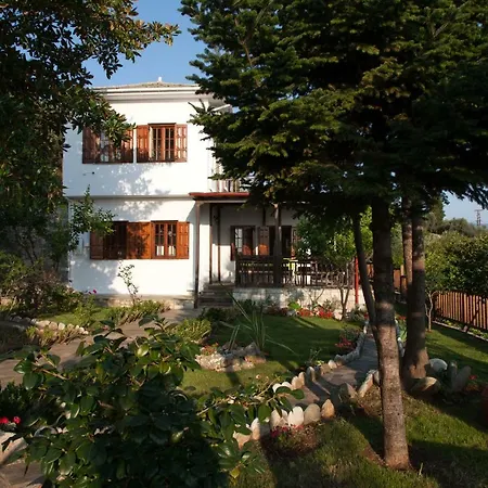 Vilă Costa Damouchari