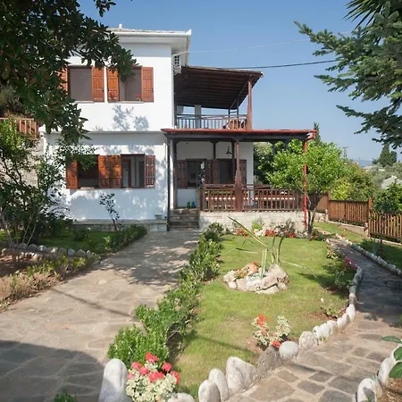 Costa Vilă *
