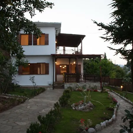 Vilă Costa Damouchari